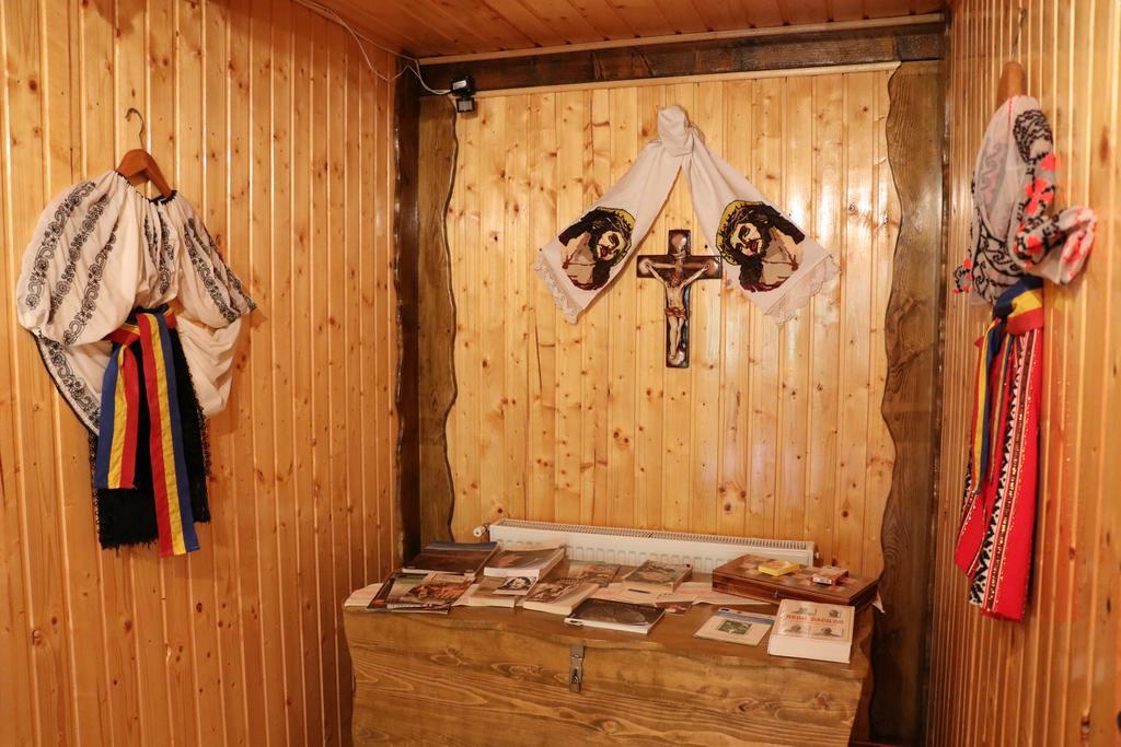 Casa Bunicii Hotel Costeşti Kültér fotó