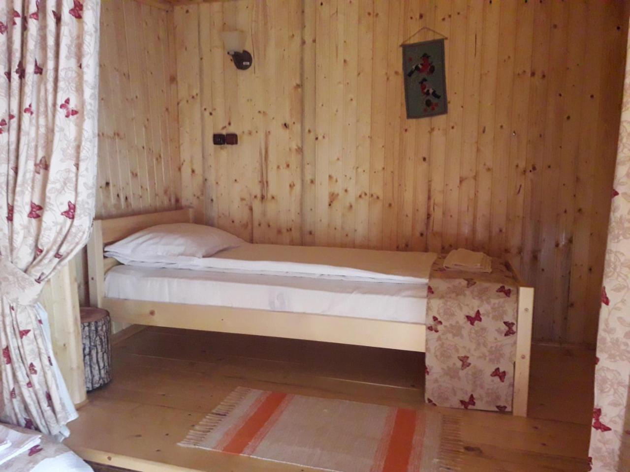 Casa Bunicii Hotel Costeşti Kültér fotó